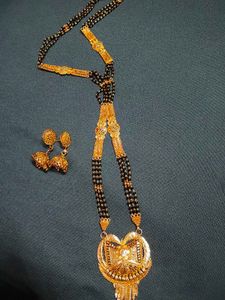 Elegant Gold Mangalsutra Set
