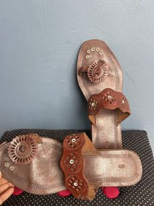 100% ORIGINAL  handmade Kholapuri Sandles Women