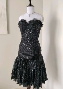 💥Price Drop💥Pinteresty Rosette Glitter Dress