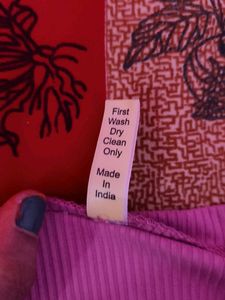 Queen Graphic Tee - Cute &amp; Comfy