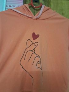 Finger Heart Cropped Hoodie