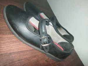 Black Shoe