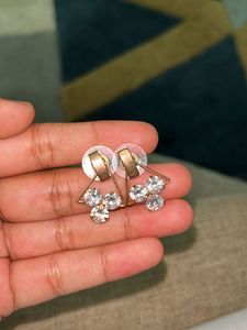 Small Triangular Studs