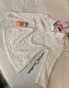 PINTEREST Textured White Collared Cotton Top