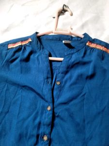 women blue tunic