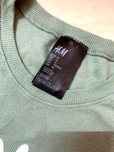 H&amp;M Women Crop Top With Threaded Flower