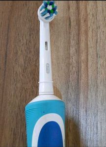 BRAUN Oral-B Vitality Electric Toothbrush