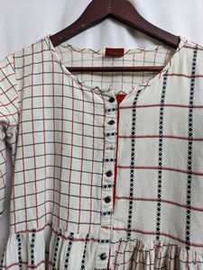 Huur Threadwork Kurta