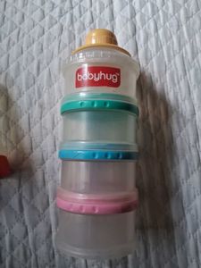 Babyhug Formula Dispenser