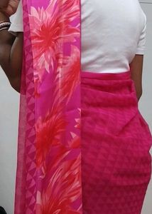 Pink Geometric Print Saree