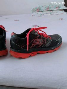 Sketchers Shoes