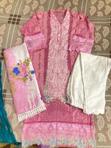 Pink Embroidered Pakistani Salwar Kameez