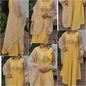 L Sizs Yellow Gown