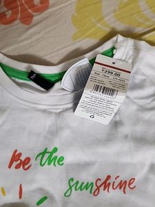 Brand New T SHIRT for 11-12yr Old Girls