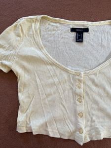 butter yellow crop top 🧈