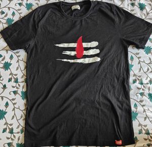 5 Men&#39;s Graphic T-Shirt Bundle - Size M