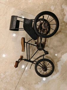 rikshaw showpiece for home decoration made of iron