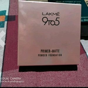 Lakme 9 To 5 Primer+ Matte Foundation Compact Powder