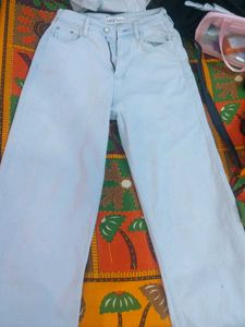 Wide Leg Jeans - Light Wash