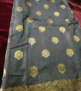 💥🆕️ Grey Banarasi Style Woven Resham Saree