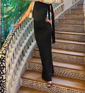 Elegant Black One-Shoulder Dress