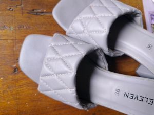Offer 700Size 3(36). 21.5-22 Cm