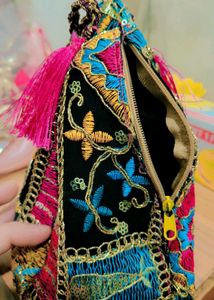 Pyramid Shape Potli Bag 🌸