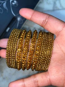 Thin Girl Golden Petal Jhumer Bangles