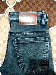 Stylish Gray Wash Jeans