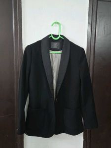 Zara Black Blazer - Classic Style size eur S