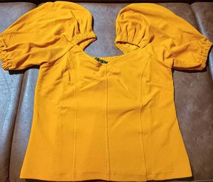 Dressberry Sweetheart Neck Puff Sleeve Top