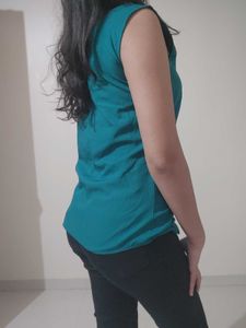 Stylish Sleeveless Top
