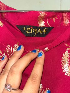 Ziyaa Dark Pink &amp; Gold Printed Kurta (S)