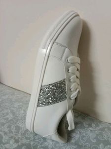 Vendoz Stylish White Casual White Sneakers For Women
