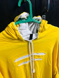Yellow &amp; White Tshirt
