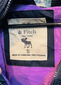 🇺🇸 Abercrombie &amp; Fitch Imported Jacket