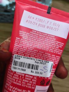 NEW LAKME FACE WASH + FREE LIPSTICK
