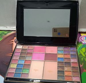 54shades Of Eyeshadow With Compact Powder, Brush