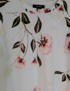 R&amp;Co Sheer Floral Sleeveless Top (Woman)