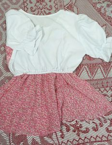 Korean Style Puffed Sleeves Top