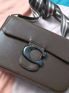 Ladies fashionable purse