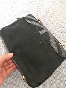 Price Drop!! Tresmode Black Handheld Bag.
