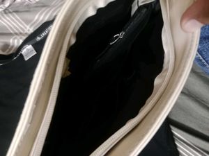 golden duck Shoulder Bag