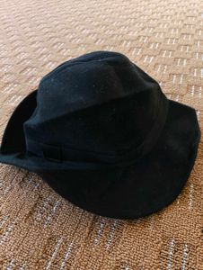 H&amp;M HAT BLACK