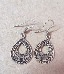 Combo of 5 Earrings: Jhumkis, Danglings, Studs