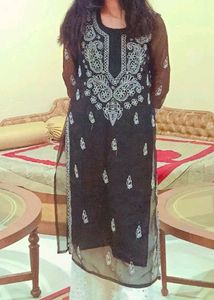 Black Chikankari Kurti With Inner. Size 40. BARGAIN AVAILABLE
