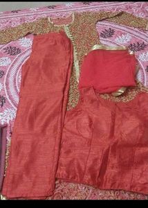 Red &amp; Gold Embroidered Salwar Kameez 5pc