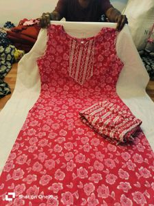 Red Floral Kurti Set ( Combo Pant Also Included) ✨