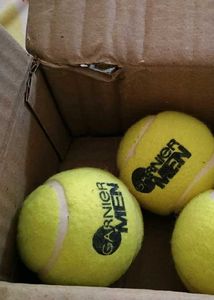 1 Tennis Racket &amp; 2 Balls