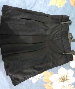 Black Pleated Skirt! 🐈‍⬛🖤